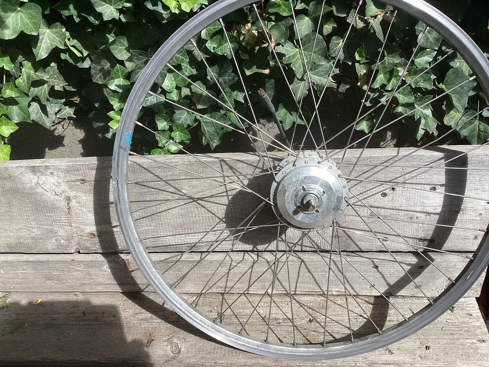 Voorwiel met Bafang Voorwielmotor, 9 pins aansluiting, Fietsen en Brommers, Fietsonderdelen, Ophalen of Verzenden, Gebruikt, Wiel