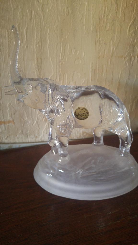 Een prachtige glazen olifant 16 cm 13 cm, Antiek en Kunst, Antiek | Glas en Kristal, Ophalen of Verzenden