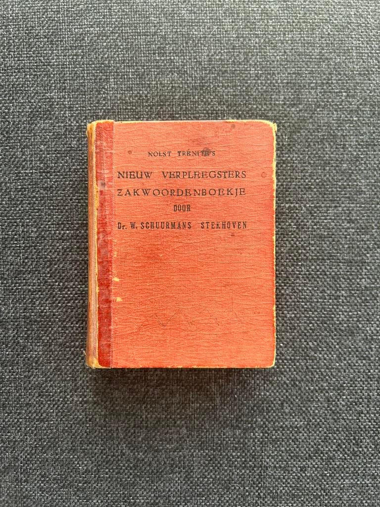 Nieuw Verpleegsters Zakwoordenboekje 11e druk, Boeken, Woordenboeken, Gelezen, Ophalen of Verzenden, Overige uitgevers, Nederlands