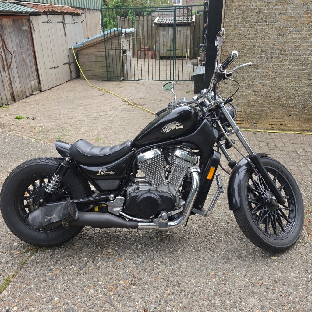 Suzuki Intruder, Motoren, Motoren | Suzuki, 2 cilinders, LED Verlichting, Gebruikt, Particulier