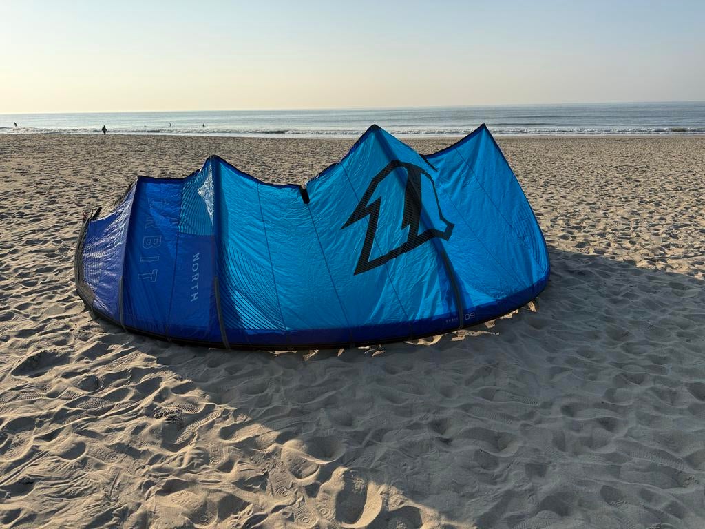 North Orbit 9m 2023 - Goede conditie, Watersport en Boten, Kitesurfen, Gebruikt, 9 m², Geen board, Ophalen of Verzenden