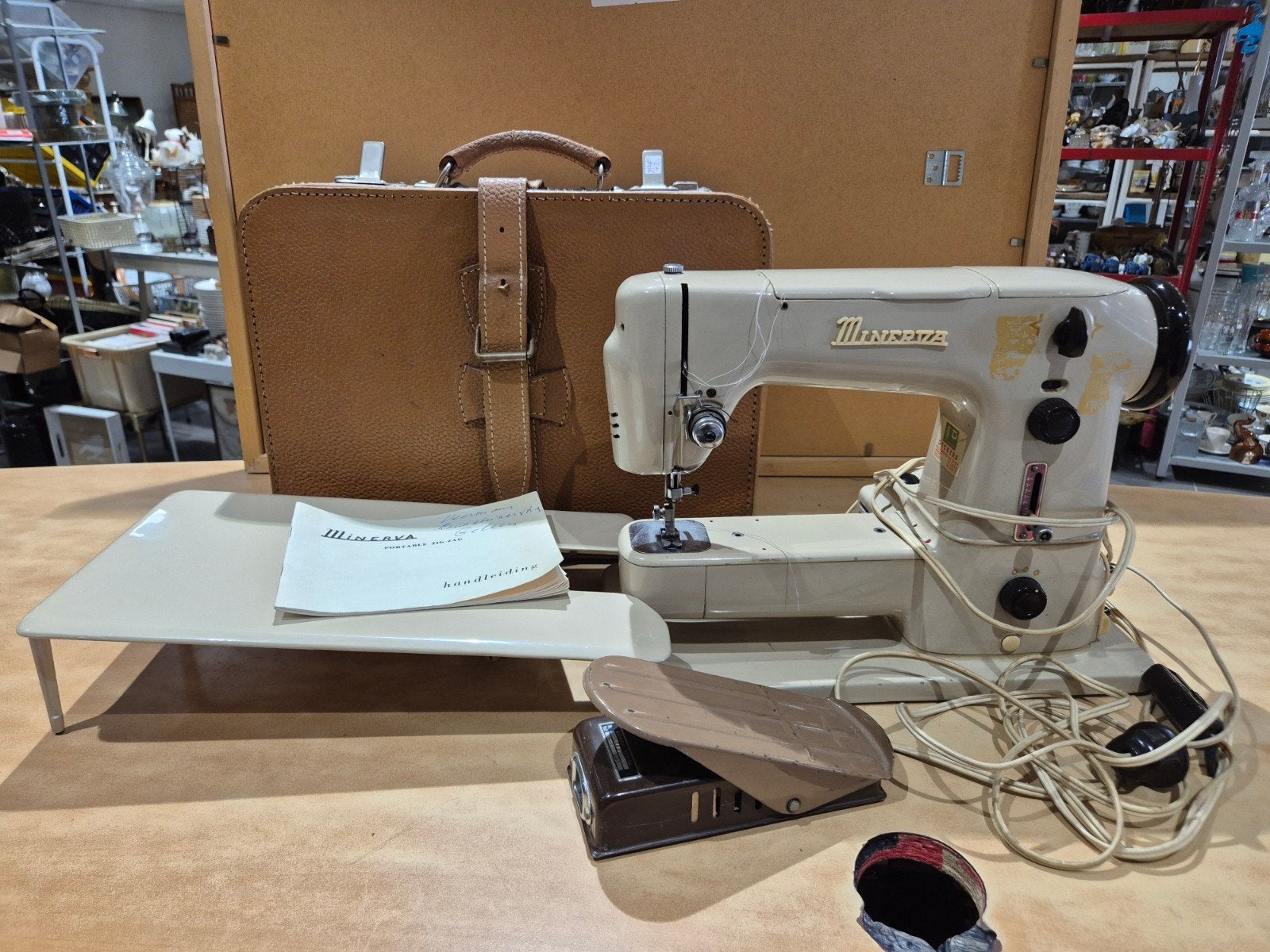 minerva portable zig zag naaimachine, Overige merken, Gebruikt, Onbekend, Ophalen of Verzenden