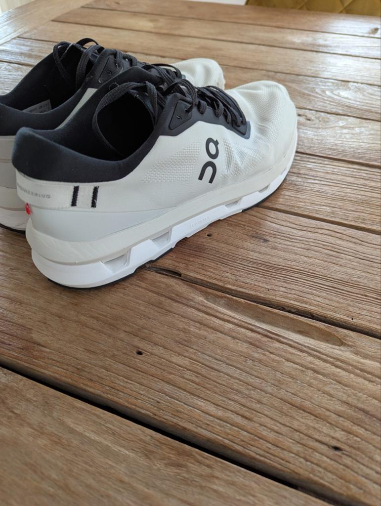 On Cloud Sportschoenen - Comfortabel en Lichtgewicht, Ophalen of Verzenden, Zo goed als nieuw, Hardloopschoenen, Overige merken