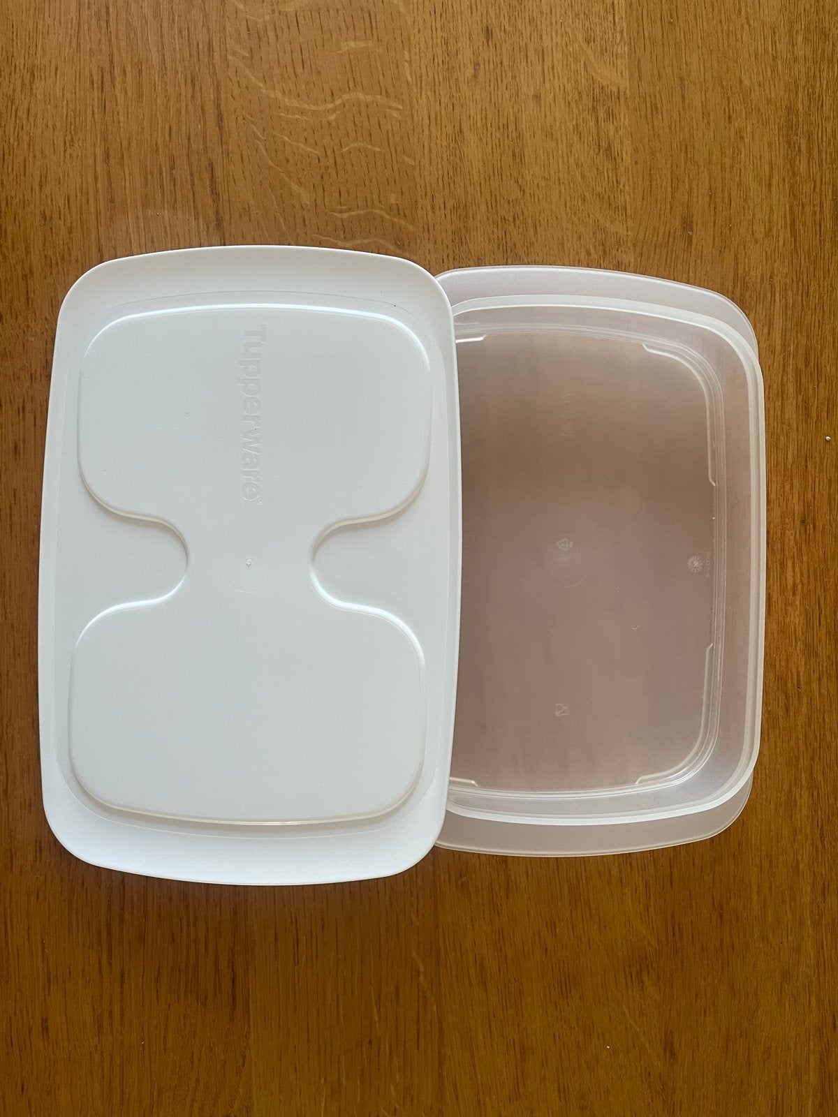 Nieuwe Tupperware vleeswaren bewaardoos 700ML(3xbeschikbaar), Huis en Inrichting, Keuken | Tupperware, Bewaardoos, Wit, Nieuw