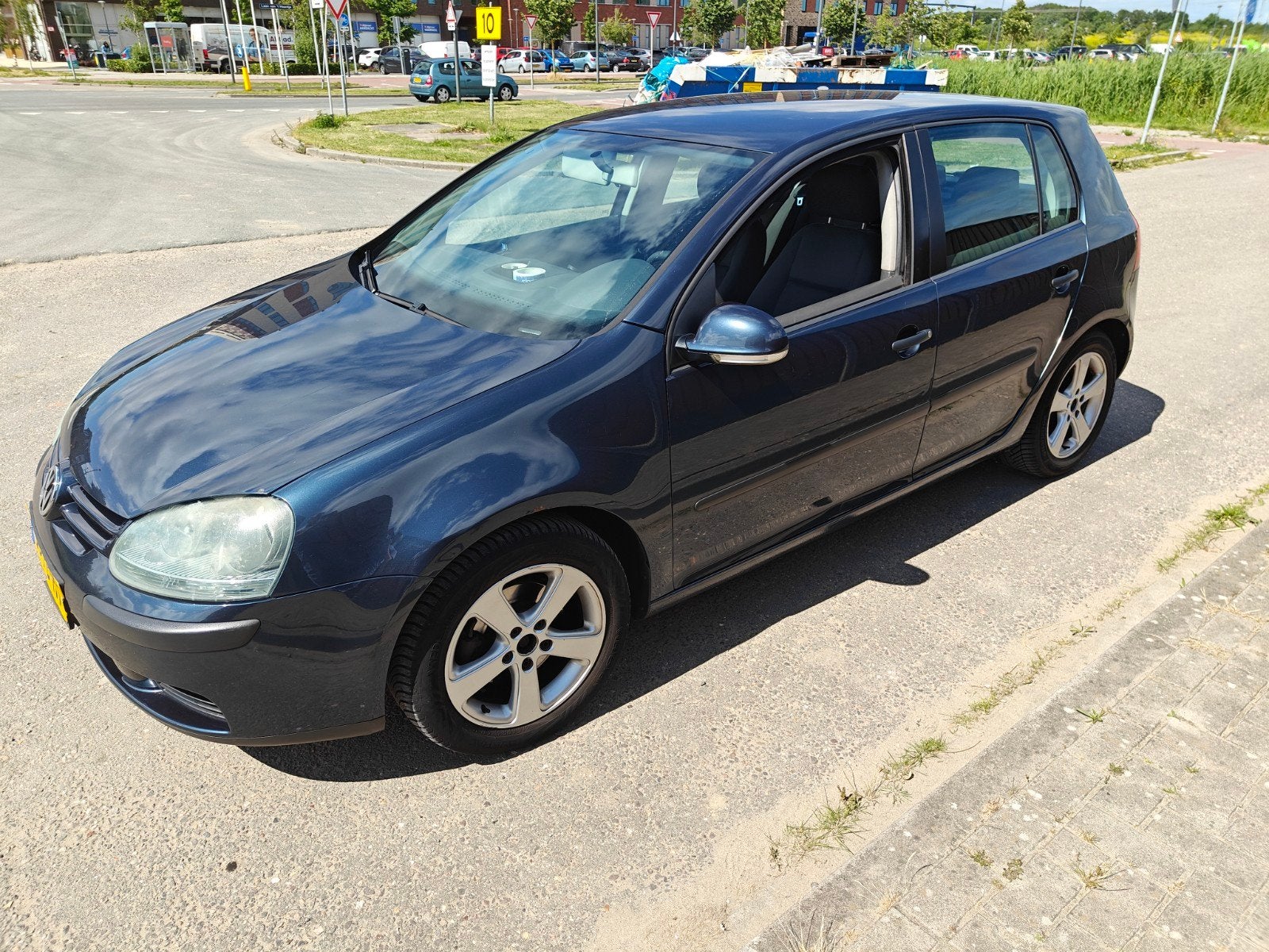 Volkswagen Golf 1.6 16V FSI 2004 Blauw, Auto's, Voorwielaandrijving, 4 cilinders, Blauw, 620 kg