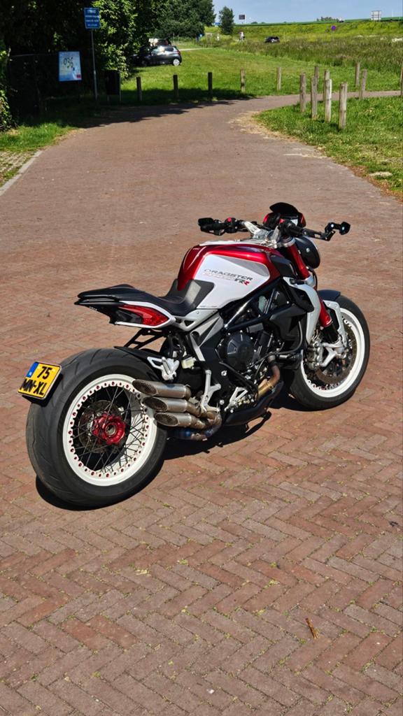 Mv Agusta Dragster 800RR 2016 | Titanium Uitlaat | Quickshi, Motoren, Motoren | MV Agusta, Particulier, Naked bike