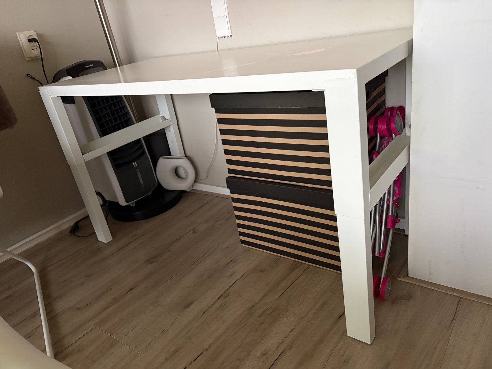 Verstelbaar kinderbureau, Ophalen, Gebruikt, 120 cm, Kinderbureau