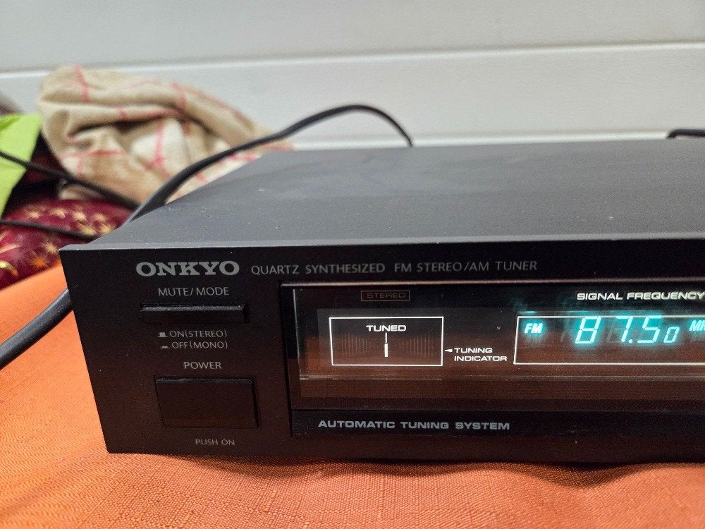 onkyo T 4037 tuner, quartz synthesized fm/am tuner, Ophalen of Verzenden, 'T Olde Gre-j, Info@toldegrej.nl, Endepoelstraat 20f Didam