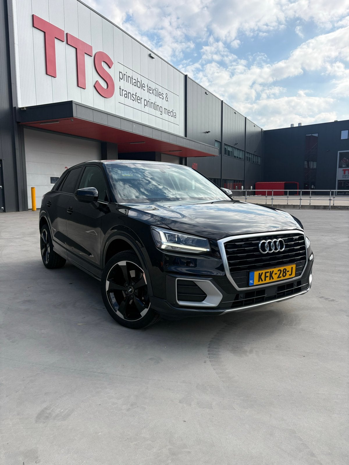 Audi Q2 1.4 Tfsi CoD Design Pro line Plus| 150pk 2017 Zwart, Auto's, Voorwielaandrijving, Q2, 4 cilinders, 150 pk