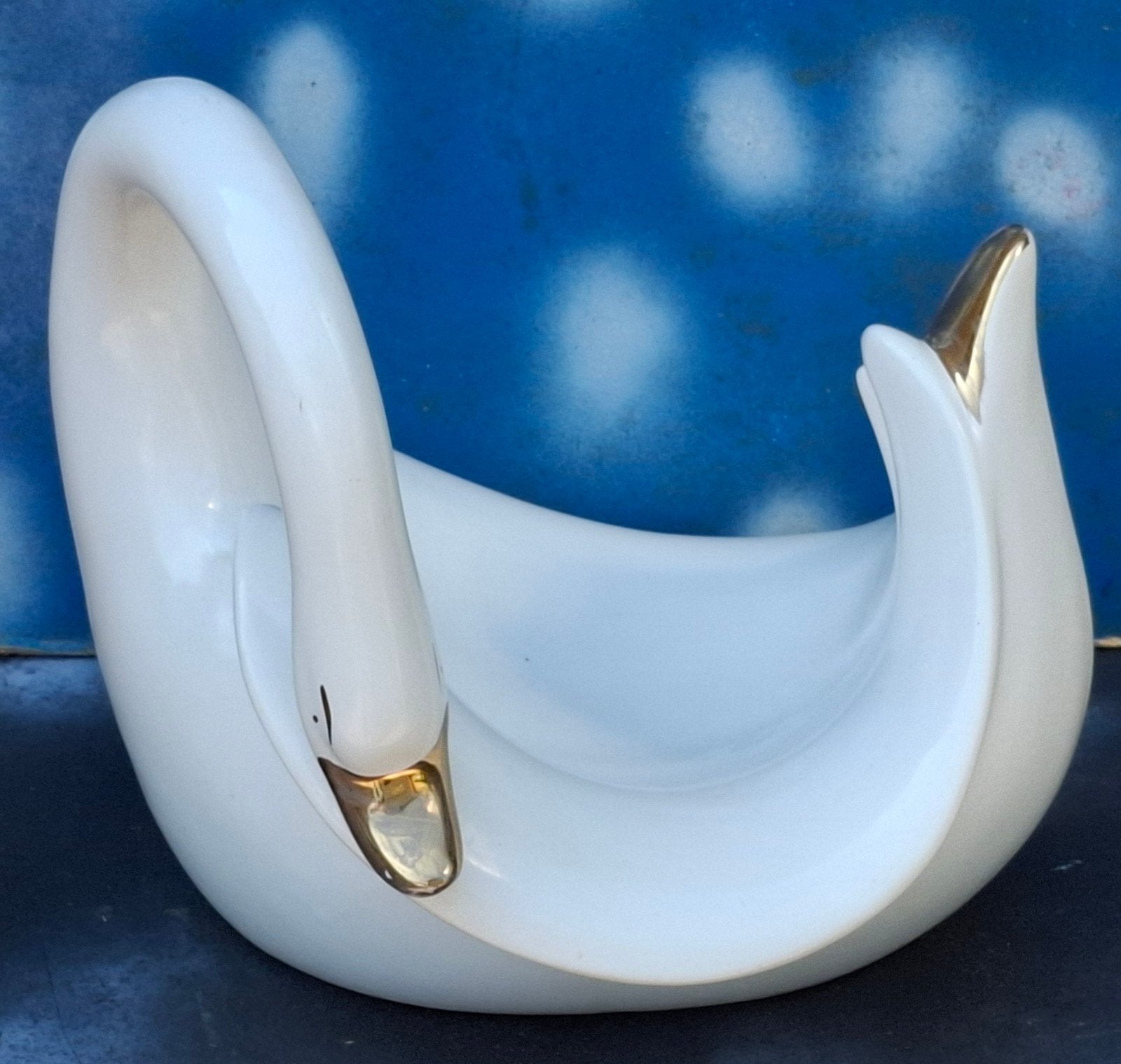 Zwaan.  Schaal.  Porselein. Vintage. 26/30 cm., Ophalen, Porselein of Keramiek, Overige typen, Rond