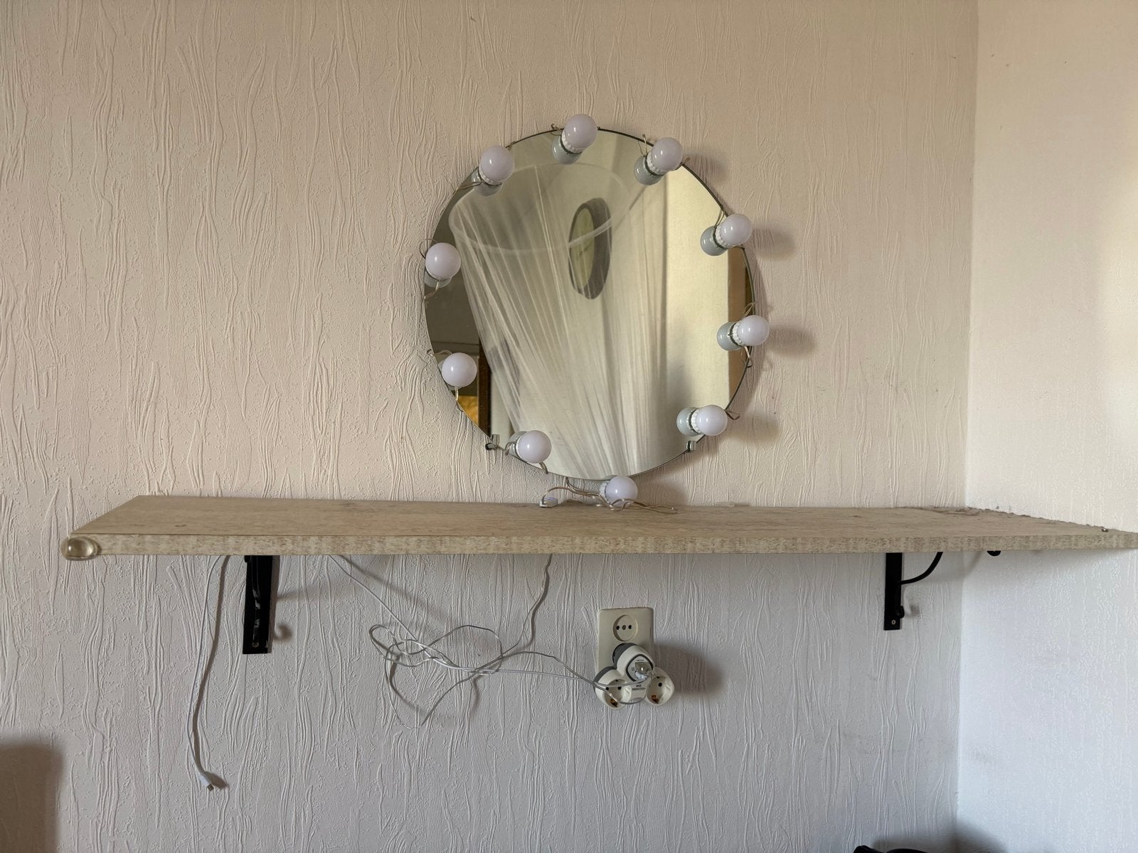 Ronde spiegel met verlichting - Hollywood stijl, Ophalen of Verzenden, Zo goed als nieuw, Rond, 50 tot 75 cm