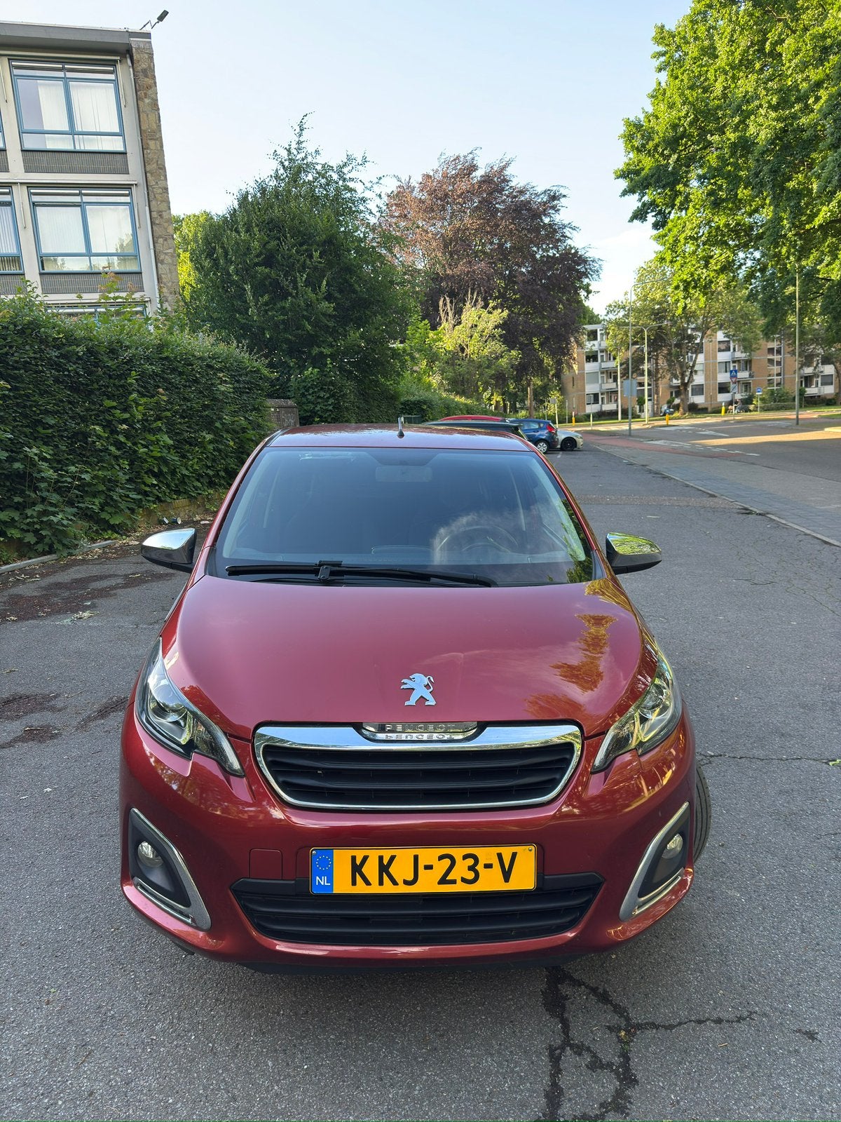 Peugeot 108 1.0 E-vti 72pk 5D 2020 Rood, Auto's, Peugeot, Voorwielaandrijving, Stof, 4 stoelen, Radio