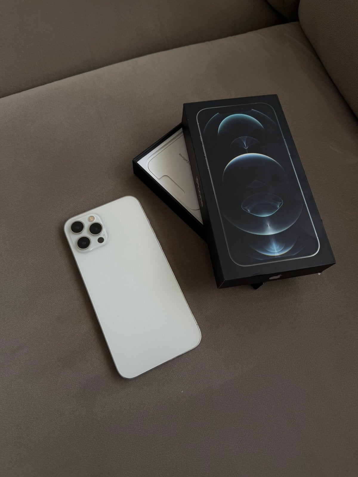 iPhone 12 Pro Max 128GB Wit/Zilver + Doosje & Hoesje, Ophalen, Wit, IPhone 12 Pro Max, Zonder abonnement
