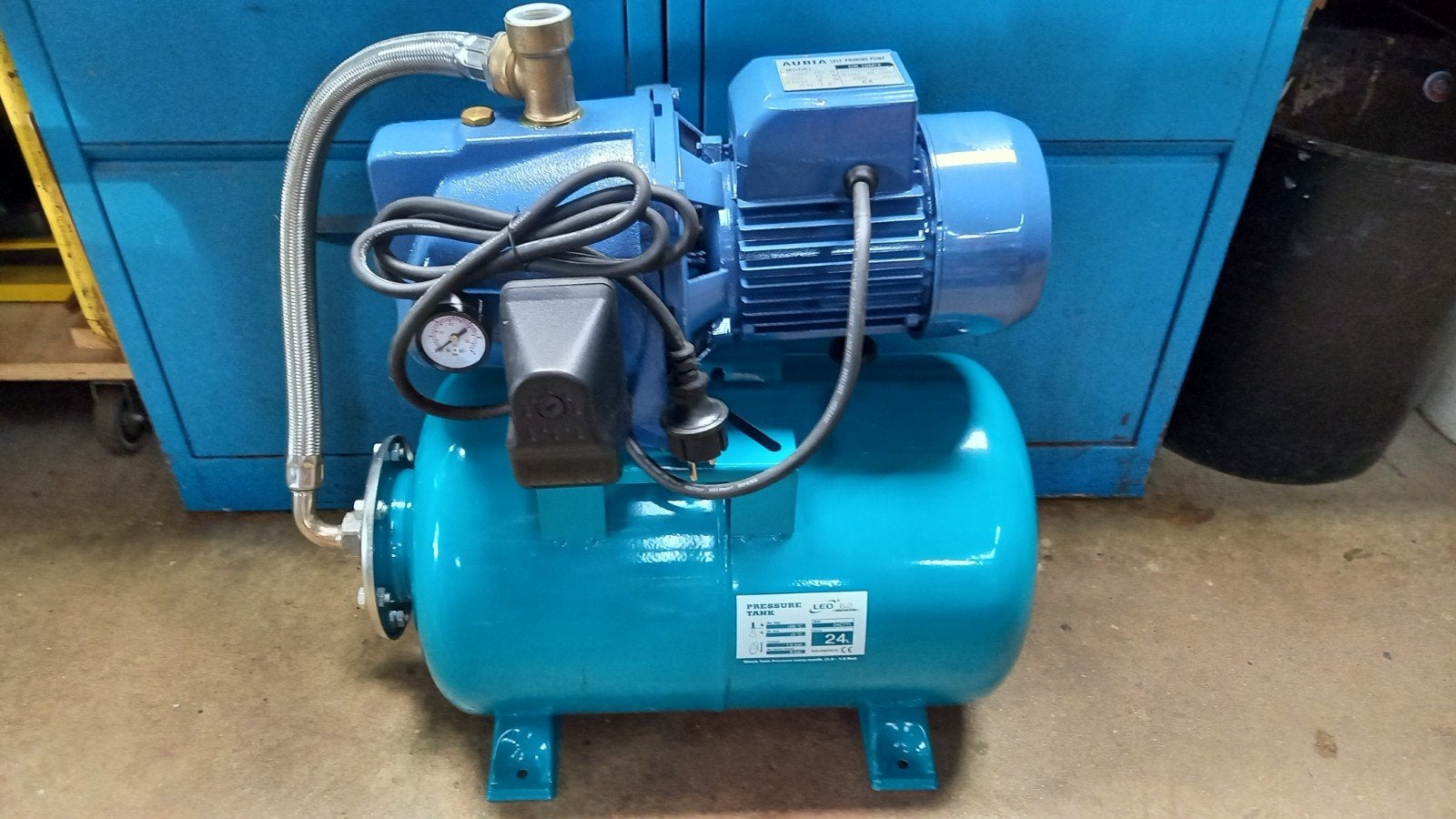 Hydrofoor waterpomp Aubia 1 pk, Info@aubia.nl, Zo goed als nieuw, Postweg 1, Beregeningspomp