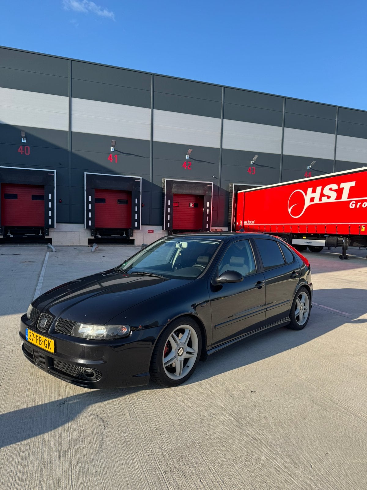 Seat Leon 1.8 20VT 132KW 2004 Zwart, Voorwielaandrijving, 4 cilinders, 1264 kg, Zwart