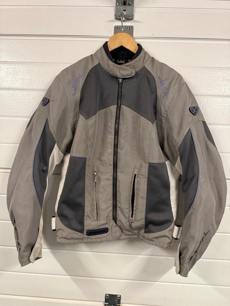 Ixon Strada Doorwaai Motorjas Maat M - Grijs/Wit, Motoren, Kleding | Motorkleding, Ophalen of Verzenden, Tweedehands, Dames, Jas | textiel