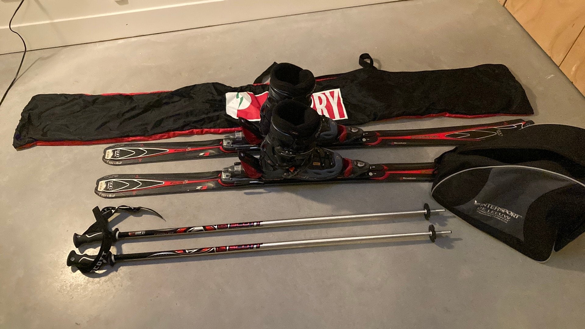 Mooie Skiset (ski’s, schoenen,stokken,tas en skizak), Ophalen, Gebruikt, 160 tot 180 cm, Ski's