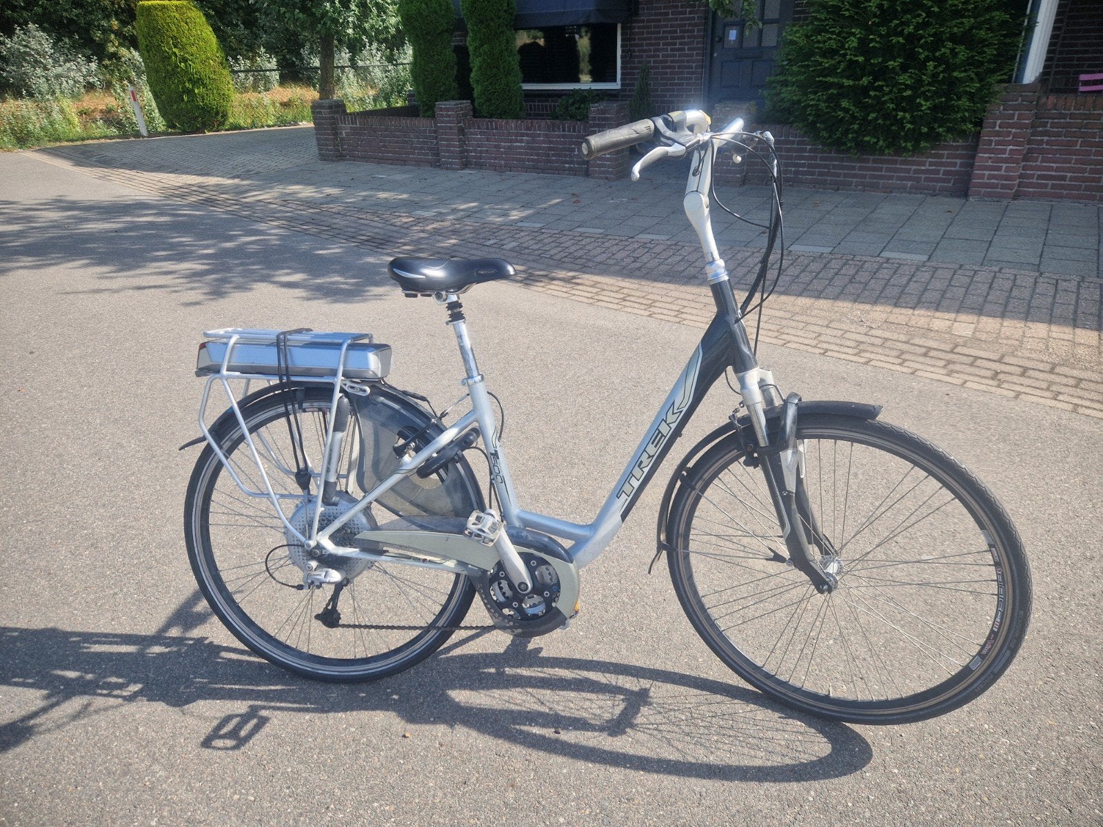 Trek elektrische fiets - Comfortabel en betrouwbaar, Gebruikt, 51 tot 55 cm, 30 tot 50 km per accu, Ophalen