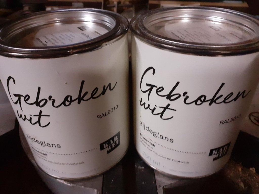 Twee nieuwe blikken verf RAL 9010 zijdeglans, Ophalen, Wit, Nieuw, Verf