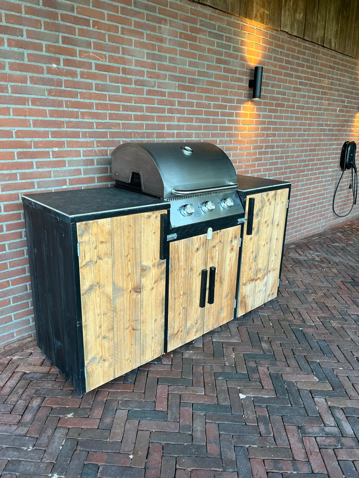 Gasbarbecue met buitenkeuken, Ophalen, Gebruikt
