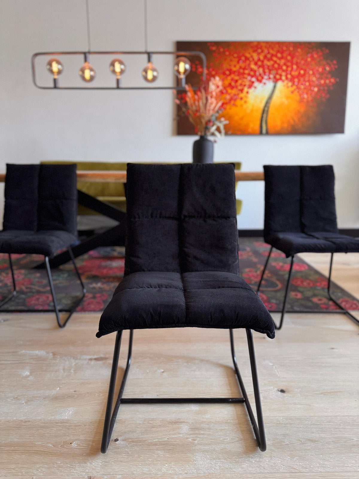 4 corduroy eetkamerstoelen, Zwart, Ophalen of Verzenden, Zo goed als nieuw, Vier