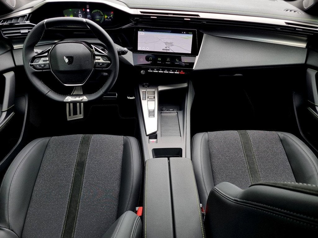 Peugeot 308 SW Hybrid 145 e-DCS6 GT Automaat / Gratis Vaste, Auto's, Peugeot, 145 pk, Automatische klimaatregeling, Gebruikt, Euro 6