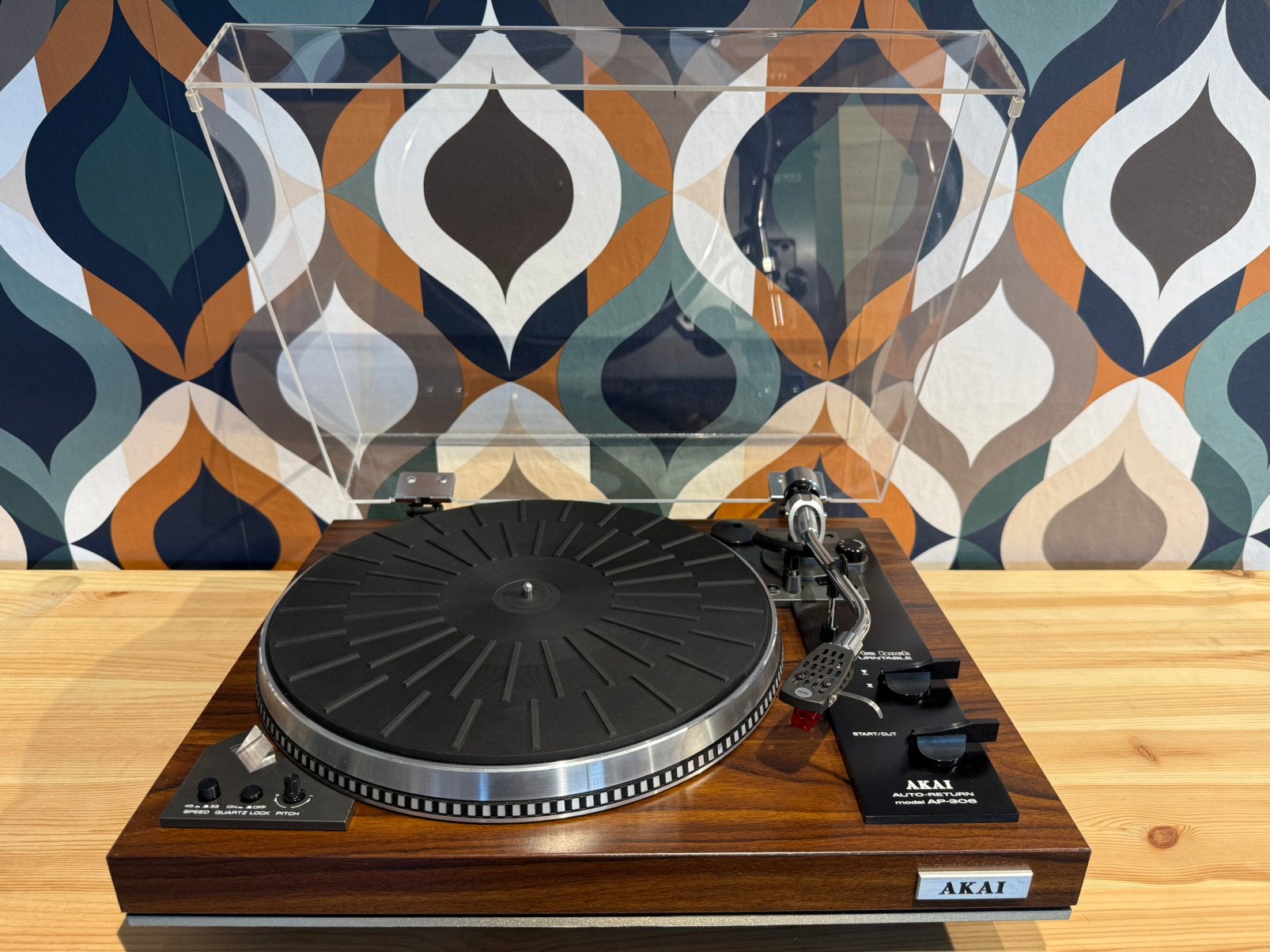 Akai AP-306, gereviseerd, nieuwstaat, 1 jaar garantie, Ophalen, Pitch-regelaar, Zo goed als nieuw, Platenspeler