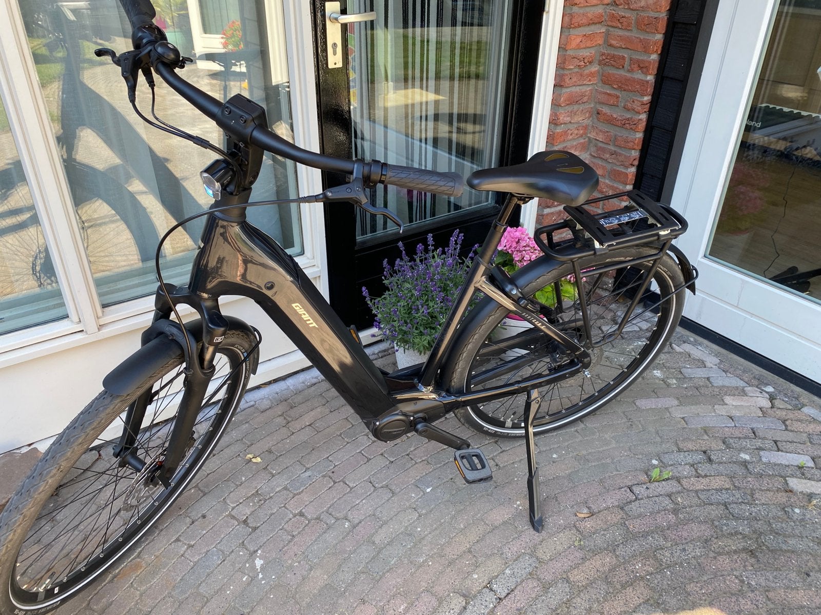 Giant anytour E+ glans cold Iron. L  . Zgn 2025, Fietsen en Brommers, Elektrische fietsen, Zo goed als nieuw, 50 km per accu of meer