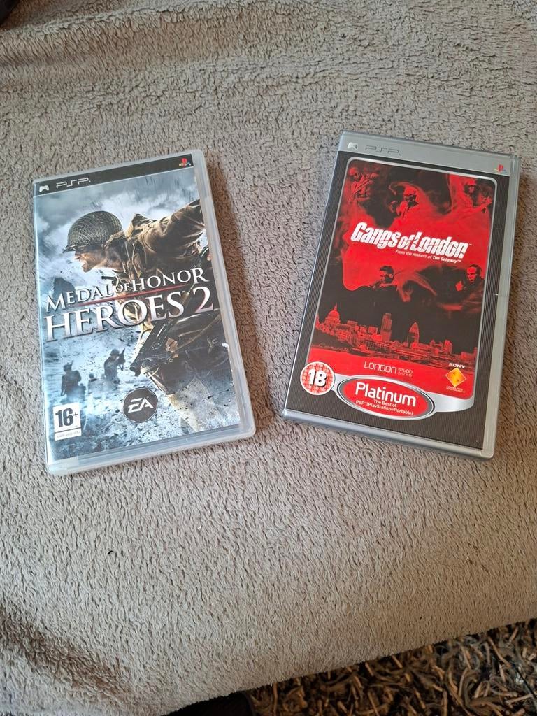 PSP games: Medal of Honor Heroes 2 en Gangs of London, Ophalen