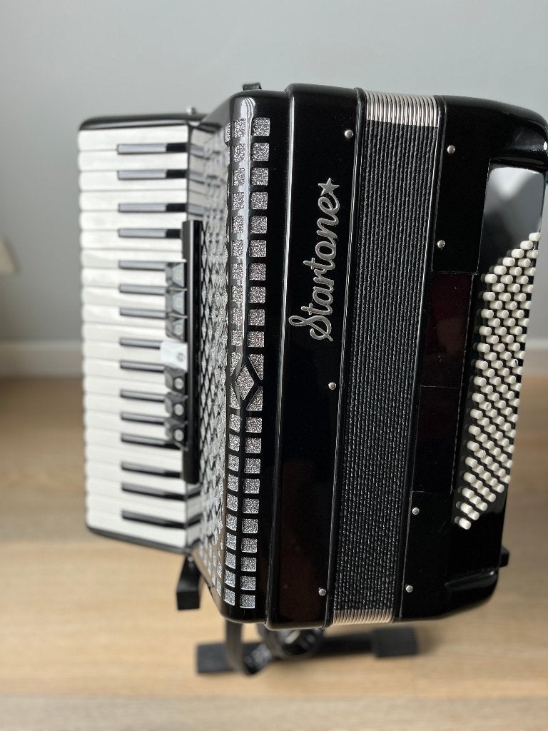 Startone Flip 96 Accordion Black, Muziek en Instrumenten, Accordeons, Gebruikt, Knopaccordeon, 96-bas, Overige merken, Met koffer