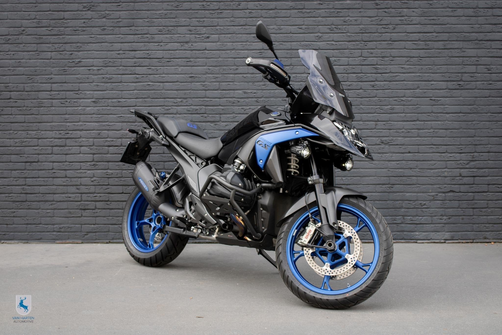 BMW R 1300 GS Triple Black / Matt Blue / BOS / Koffers, Einsteinlaan 5
2289 CC  Rijswijk, NL, Toermotor, 1300 cc, Handgeschakeld