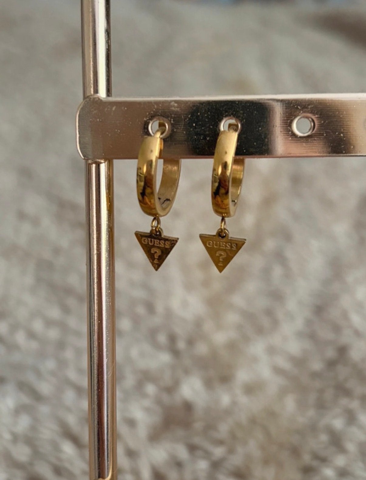 Gouden oorbellen van Guess, Overige materialen, Hangers, Ophalen of Verzenden, Zo goed als nieuw