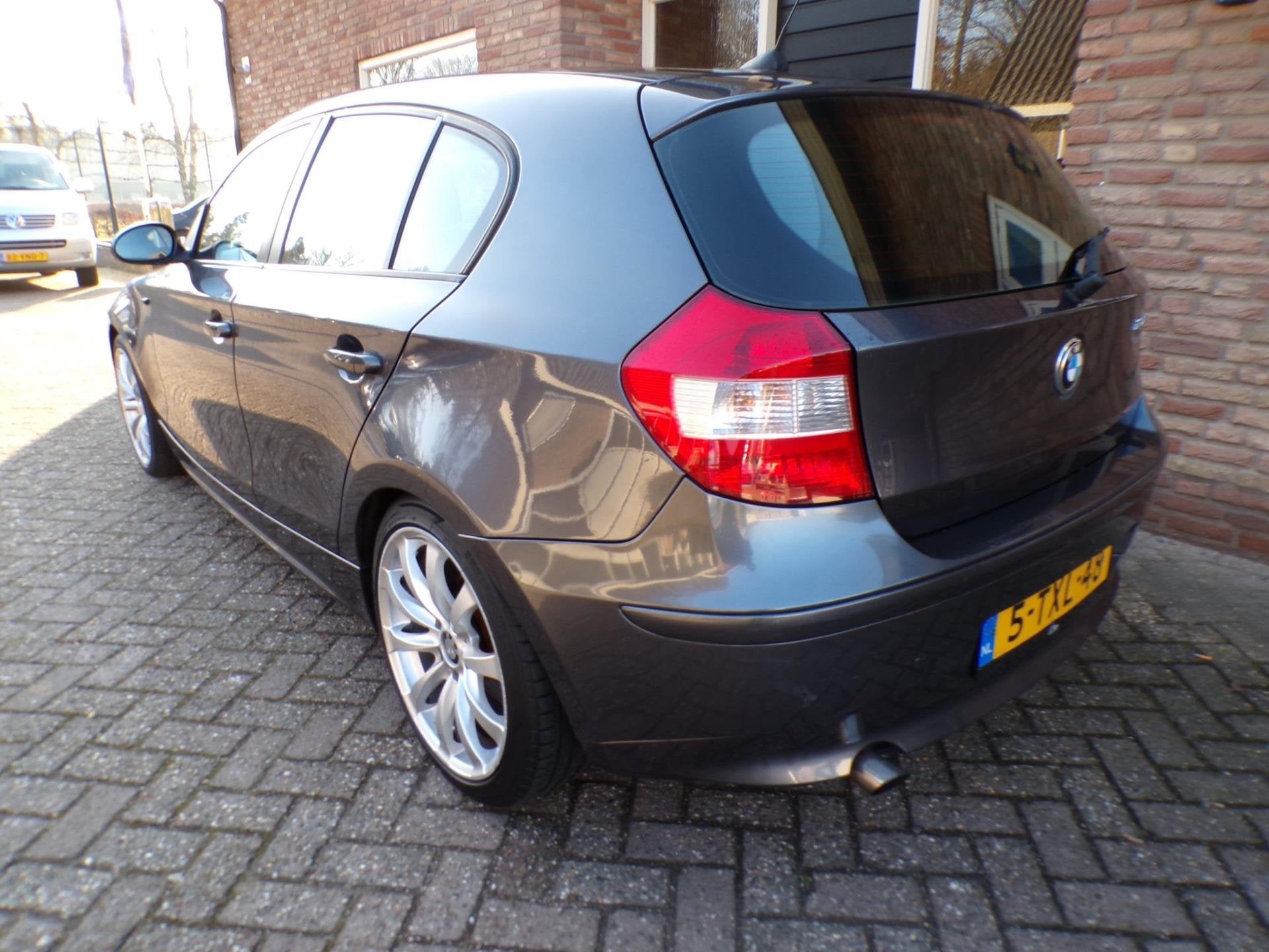 BMW 1-serie 120i, Zwart, 4 cilinders, 150 pk, Handgeschakeld
