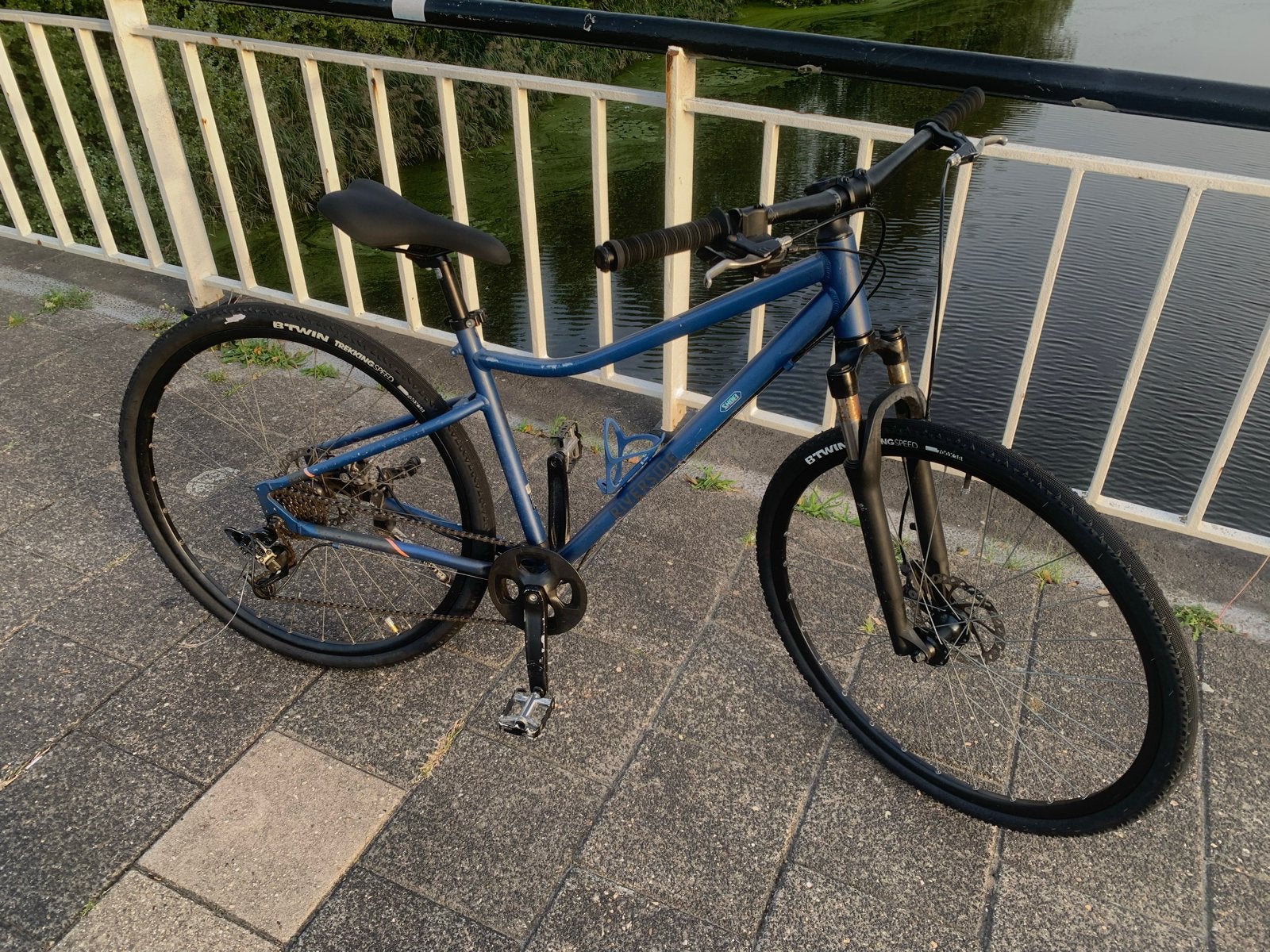 Riverside MTB met nieuwe onderdelen en banden