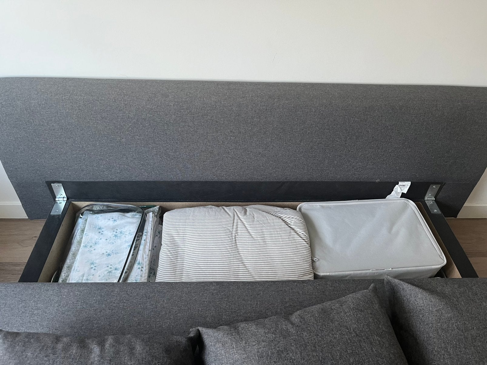 Ikea 3 seat slaapbanken, Huis en Inrichting, Slaapkamer | Slaapbanken, Ophalen, Tweepersoons, 140 cm, Zo goed als nieuw