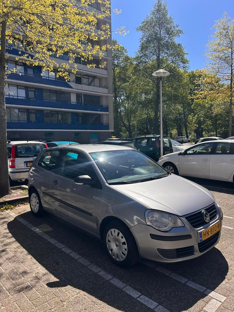 Volkswagen Polo 1.4 16V 59KW 2007 Grijs, Auto's, Overige kleuren, Particulier, Te koop, Benzine