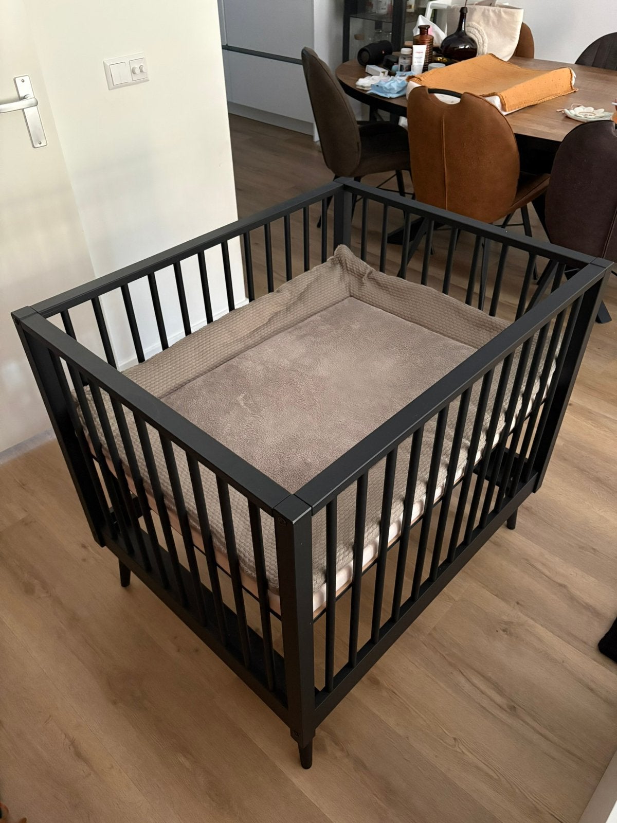 Baby Box - Europa Evy Zwart, Kinderen en Baby's, Ophalen, Gebruikt, Rechthoekig, In hoogte verstelbaar