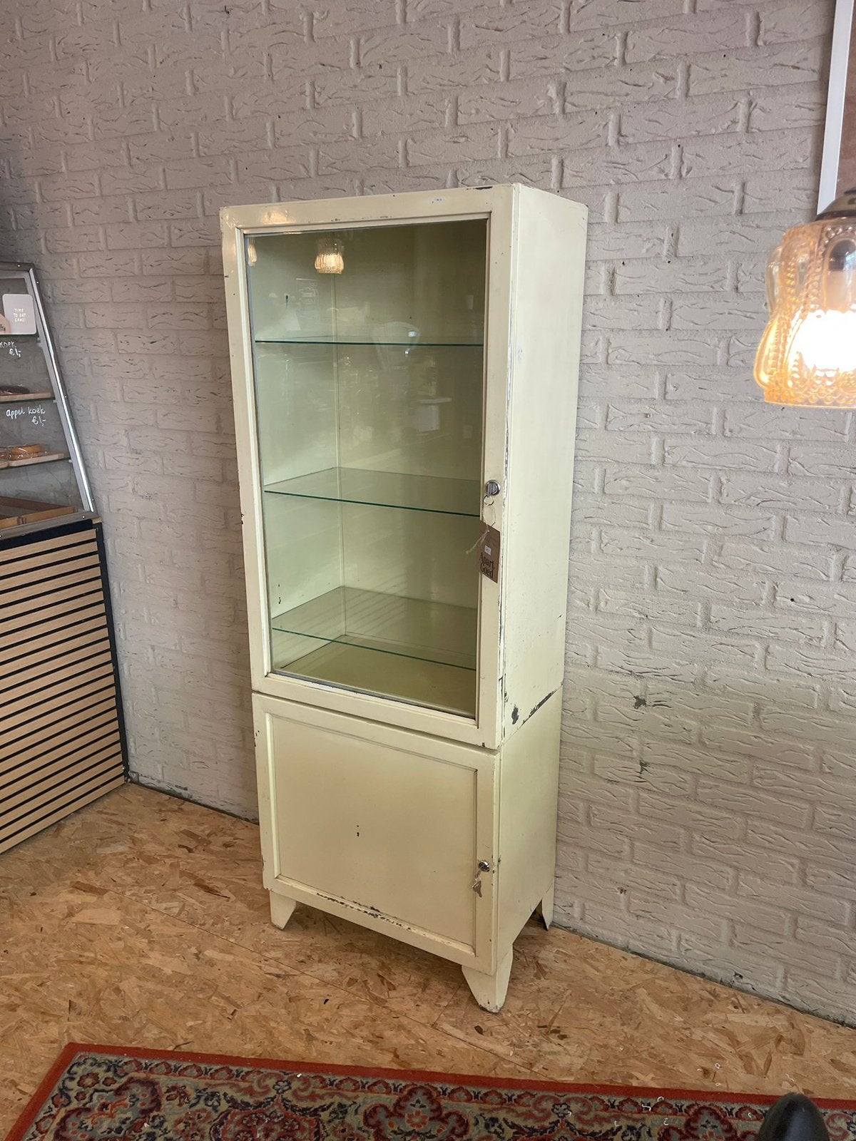 Dokters Apothekerskast Vintage jaren ‘50, Ophalen, 50 tot 100 cm, Glas, 150 tot 200 cm