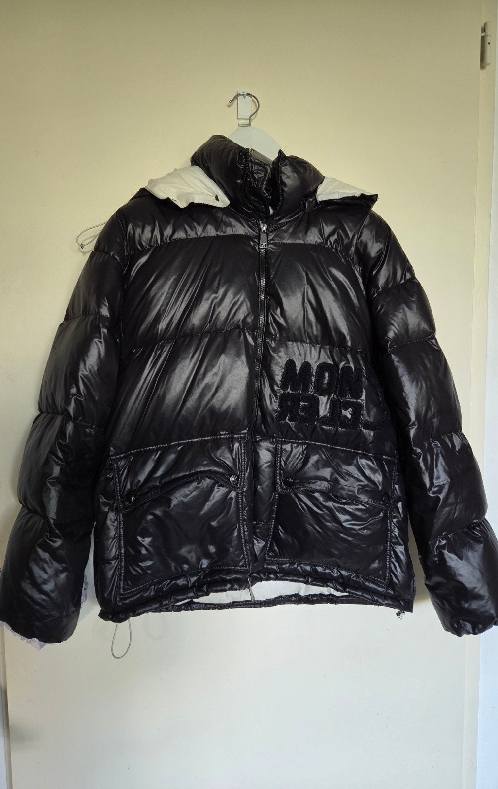 Moncler Winter jas Zwart Wit Maat M, Ophalen of Verzenden, Gedragen, Maat 38/40 (M), Zwart