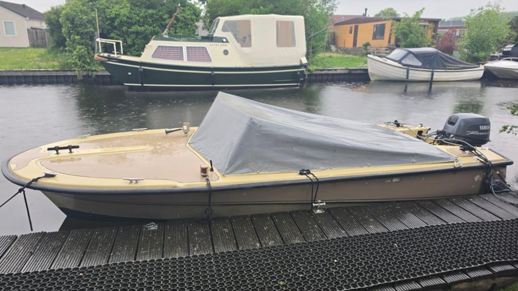 Stijlvolle Motorboot met 9.9pk Buitenboordmotor, Ophalen, Gebruikt, Minder dan 70 pk, Buitenboordmotor