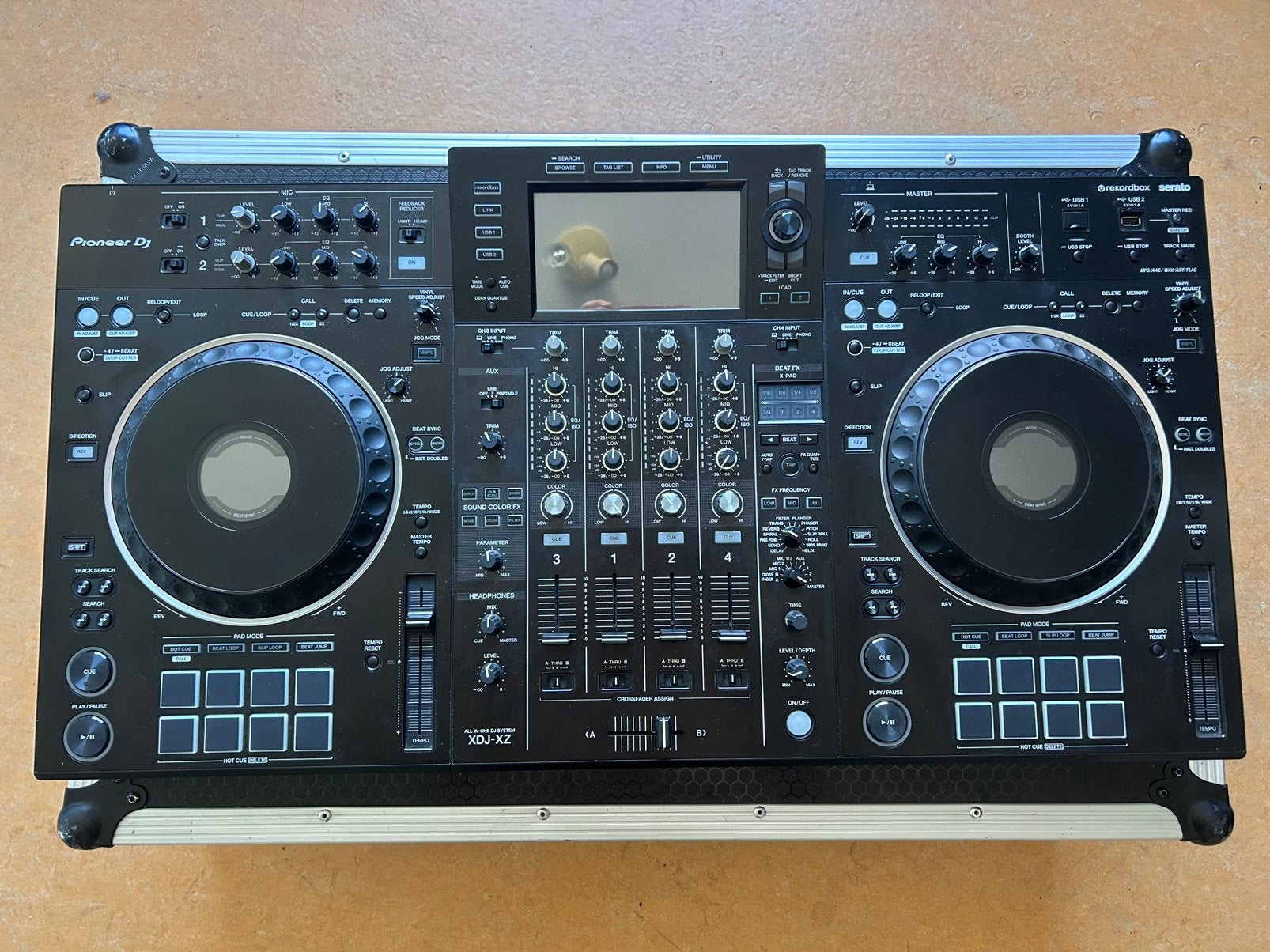 Pioneer XDJ-XZ with Flighcase, Muziek en Instrumenten, Dj-sets en Draaitafels, Ophalen of Verzenden, Zo goed als nieuw, Dj-set