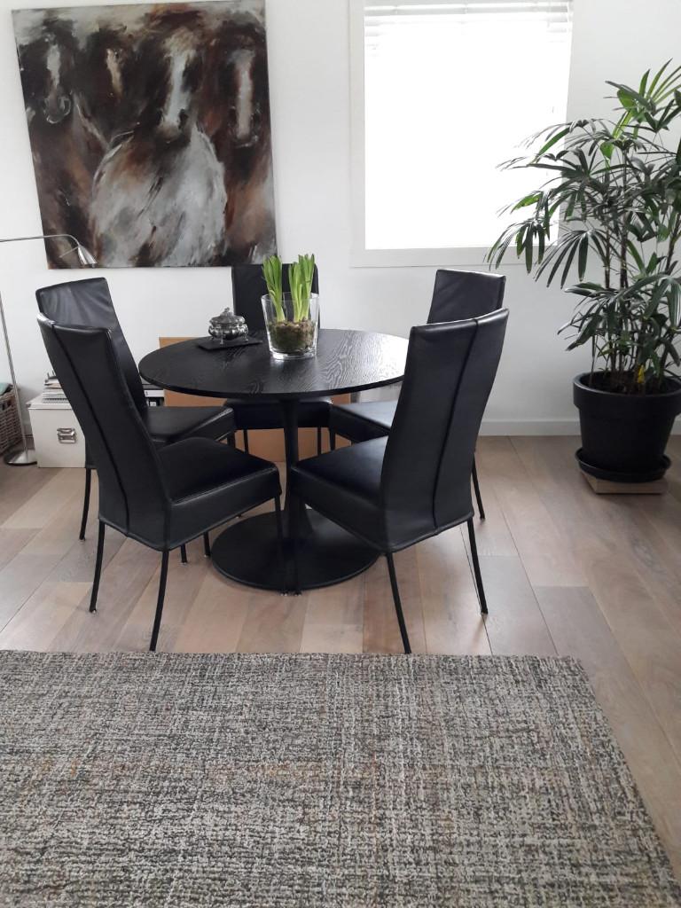 Leren eetstoelen, Huis en Inrichting, Stoelen, Ophalen, Zwart, Leer, Zo goed als nieuw