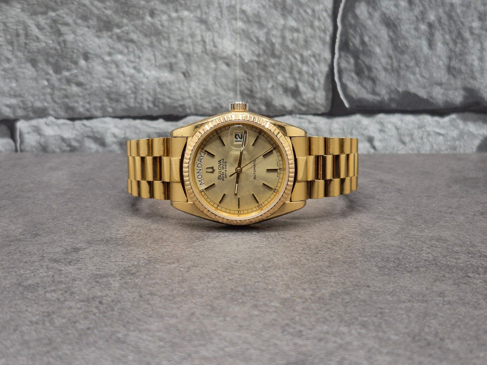 Bulova Super Seville day date 80er jaren, Overige merken, Staal, Gebruikt, Zwitserland