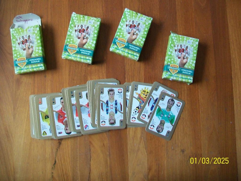 4 doosjes met Speelkaarten - Plus, Verzenden, Zo goed als nieuw, Overige binnenlandse clubs, Poster, Plaatje of Sticker