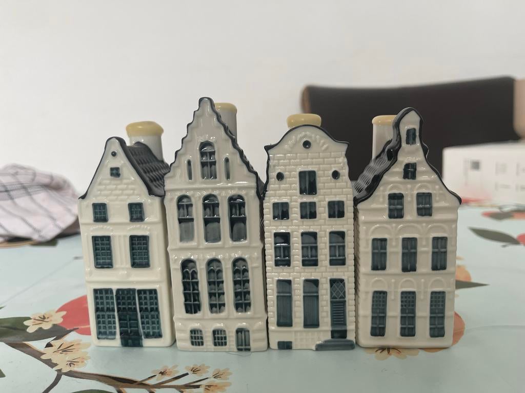 KLM huisjes allen 52, 60 (8, 25 verkocht), Ophalen of Verzenden, Zo goed als nieuw, 41 t/m 60