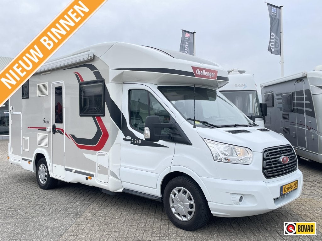 Challenger Graphite 260 LEVELSYSTEEM/AIRCO/LUCHVERING/TV, Caravans en Kamperen, Automaat, Elektrische ramen, Ford, 6 tot 7 meter