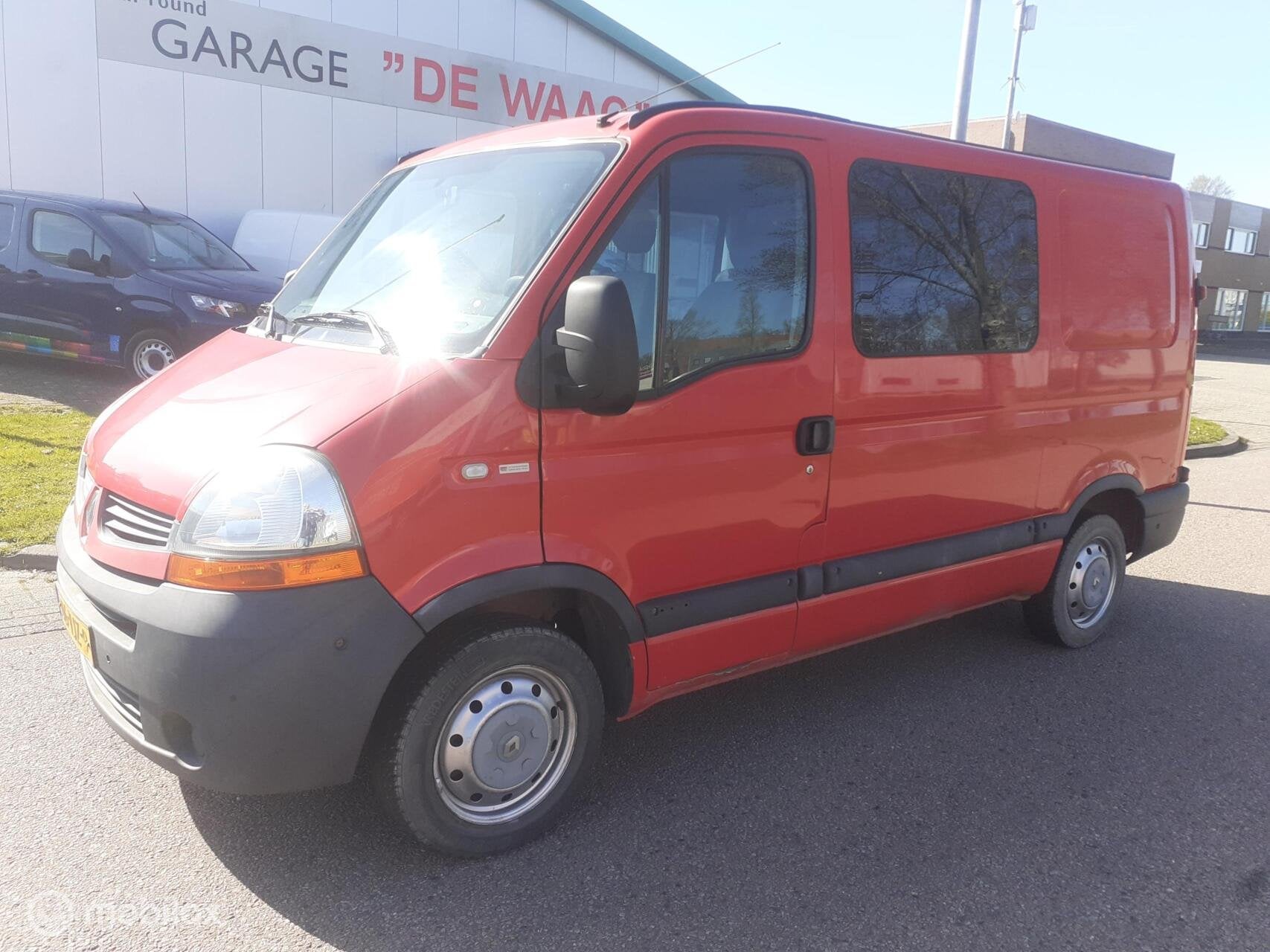 Renault Master T28 2.5 dCi L1H1 DC DUBBEL CABINE AUTOMAAT, Auto's, Bestelauto's, Automaat, 101 pk, Gebruikt, 4 cilinders