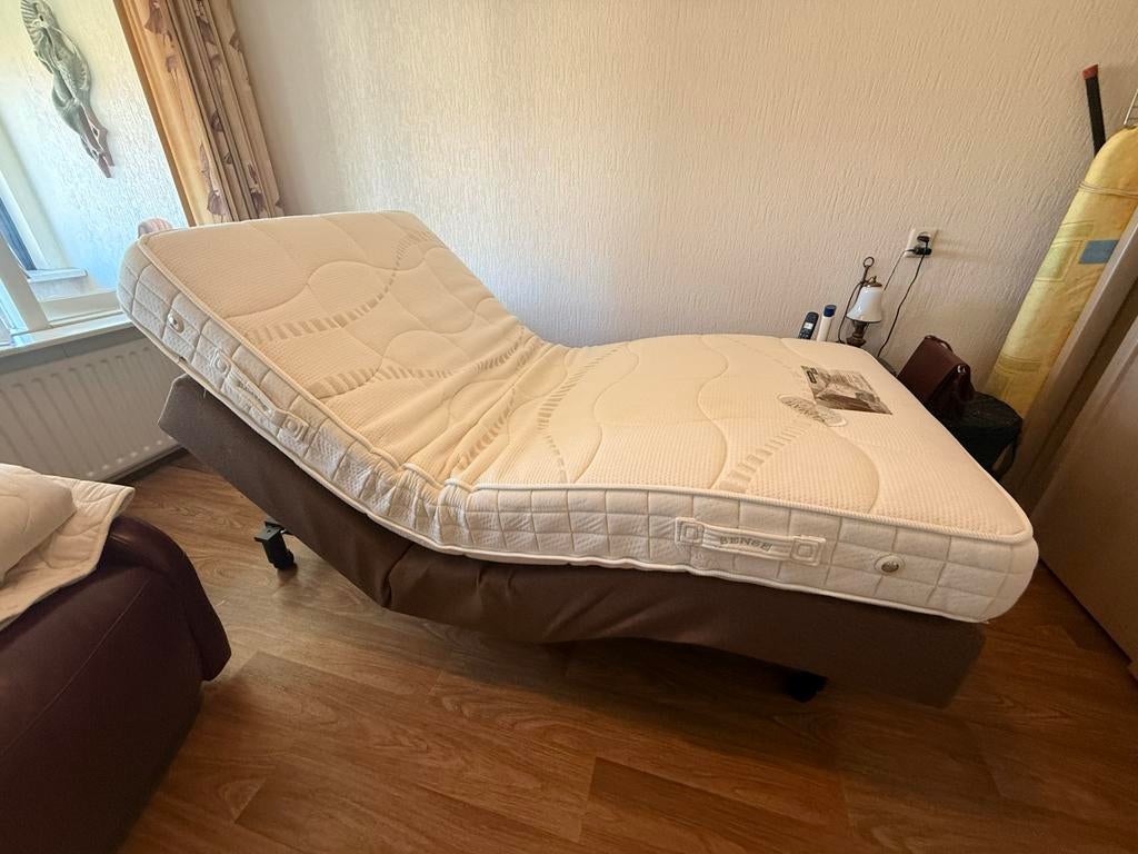 Elektrische 1-persoons boxspring - Eastborn Sense Better, Ophalen, Gebruikt, 90 cm, Eenpersoons