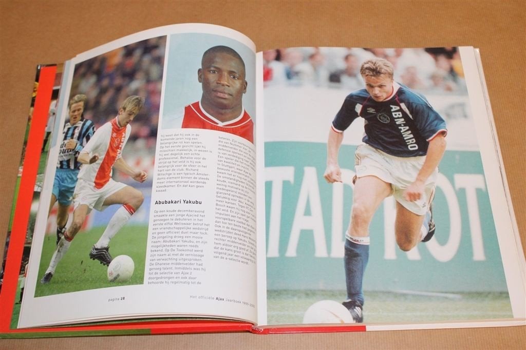 Het Officiële Ajax Jaarboek — Seizoen 1999-2000, Boeken, Ophalen of Verzenden, Zo goed als nieuw, Watersport en Hengelsport