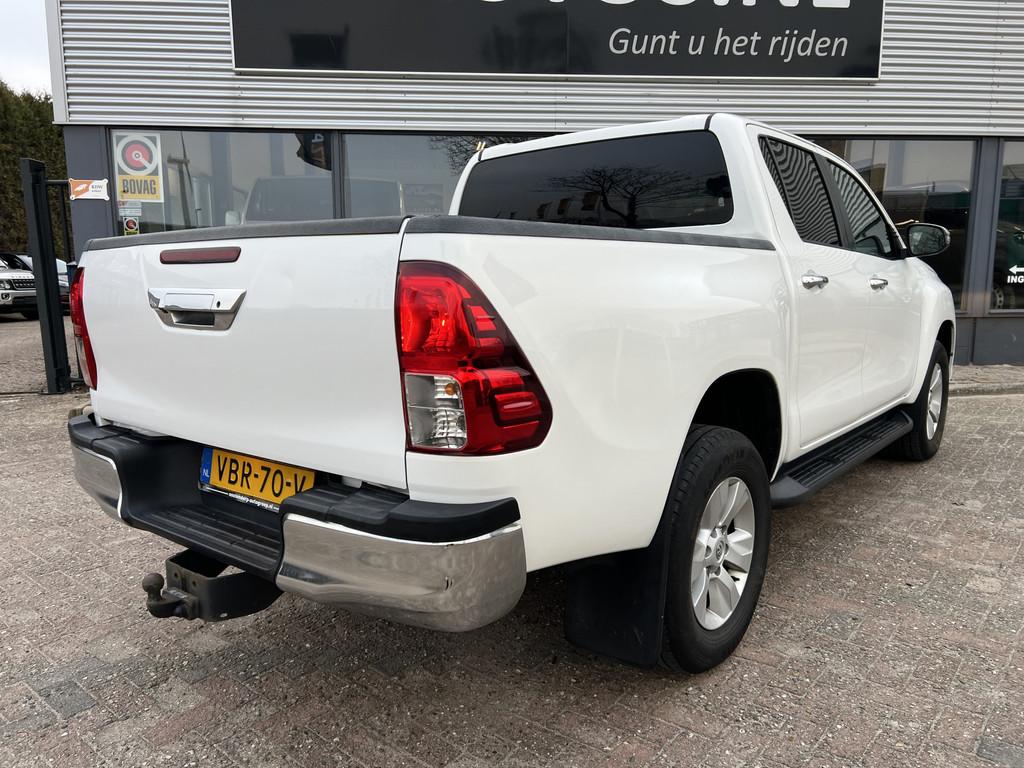 Toyota Hilux 2.4 D-4D-F Double Cab Professional Automaat, Automaat, Stof, Gebruikt, 4 cilinders